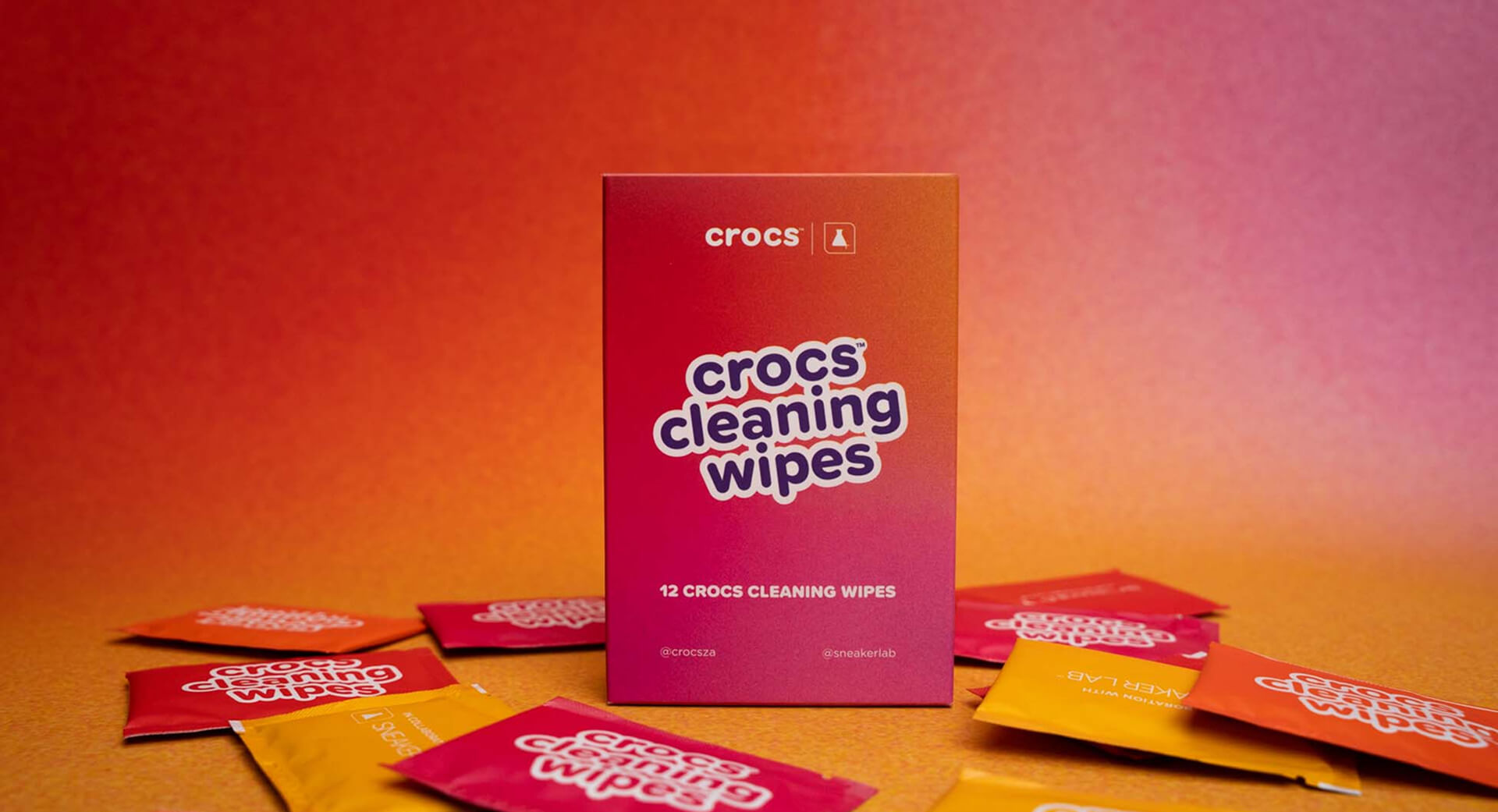 Crocs paired with Sneaker Lab cleaning wipes in a co-branded campaign, bringing easy footwear care to Crocs fans around the world.